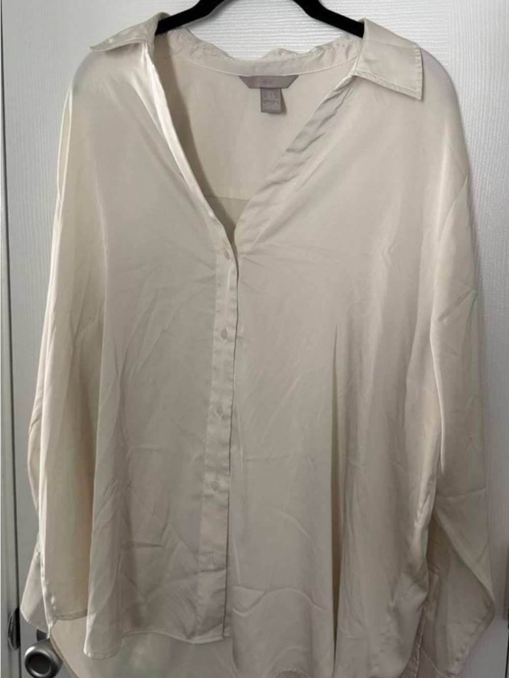 H&M Cream women's silk Button-Up Shirt -